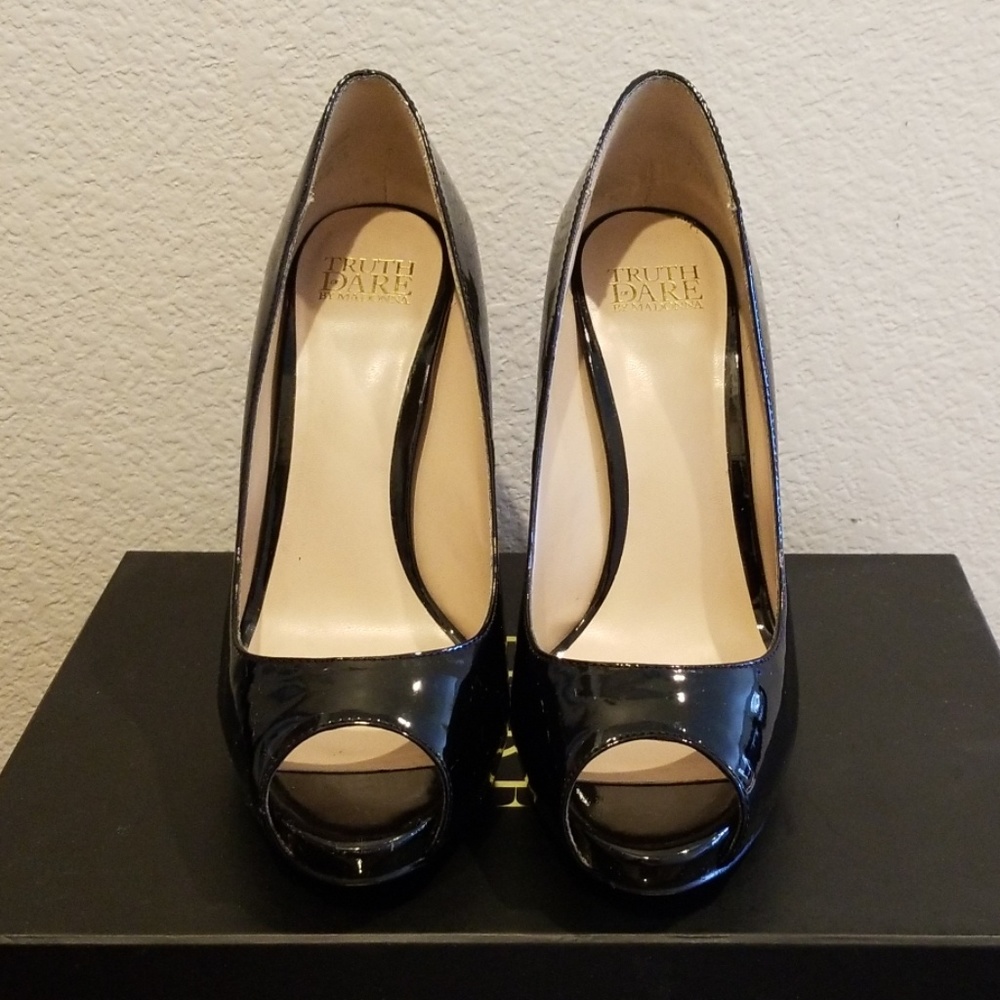 Truth or Dare by Madonna black peep toe pumps